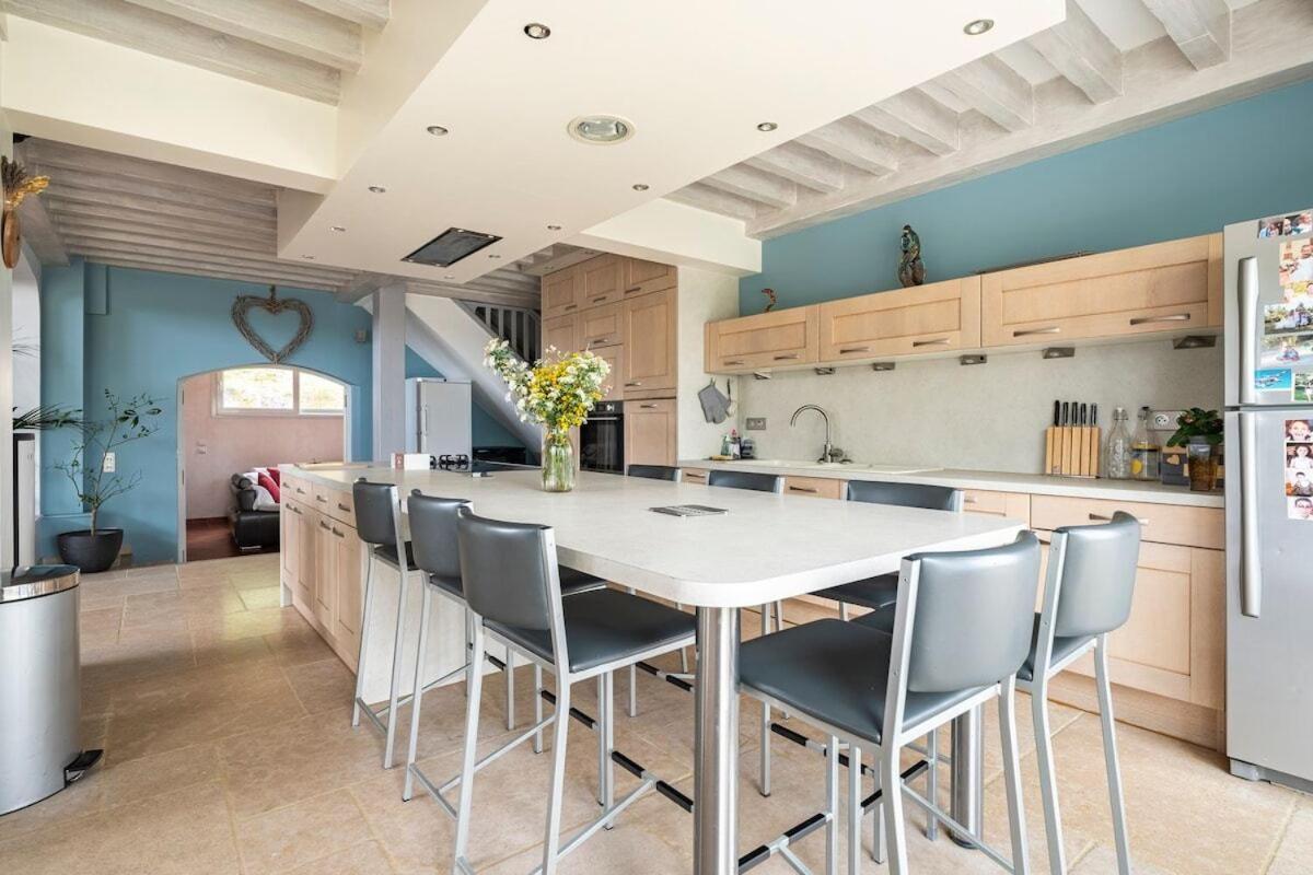 La Villa Moursoise 4 Etoiles Екстер'єр фото