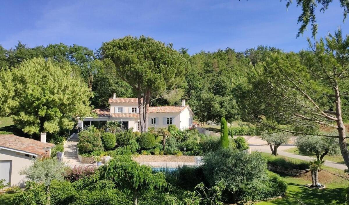 La Villa Moursoise 4 Etoiles Екстер'єр фото