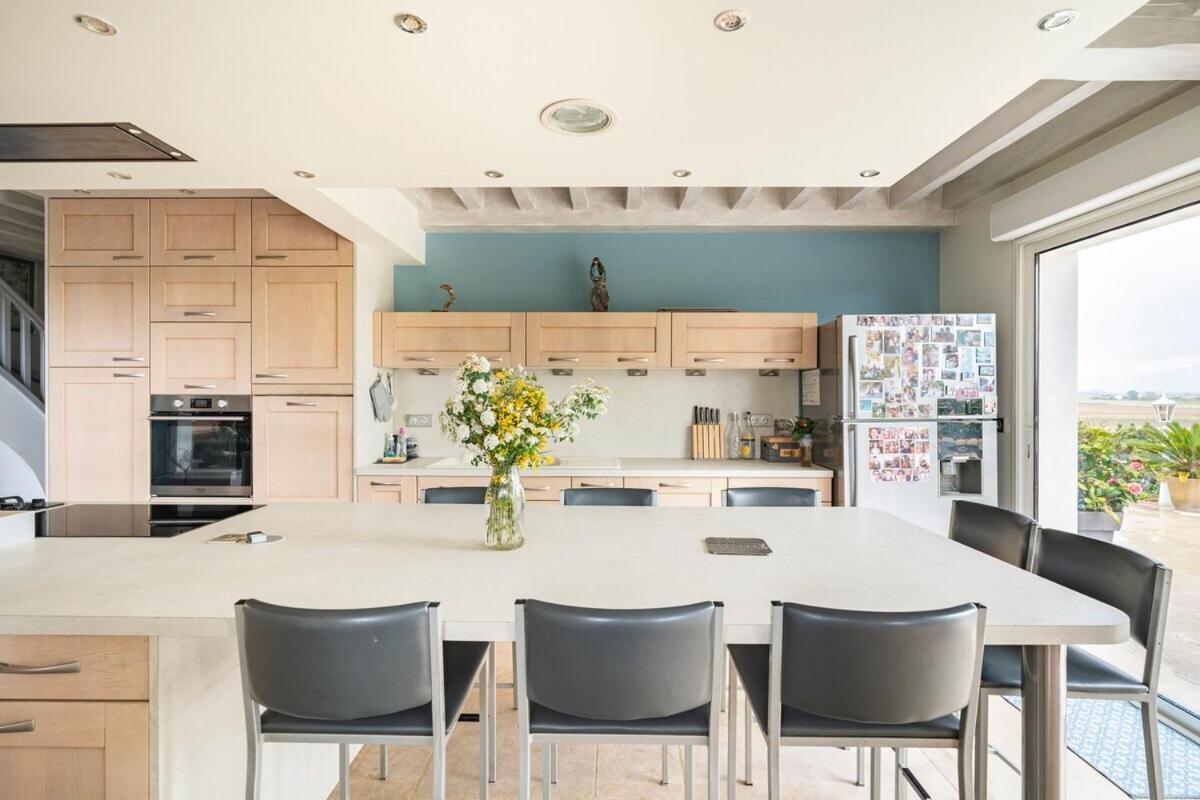 La Villa Moursoise 4 Etoiles Екстер'єр фото
