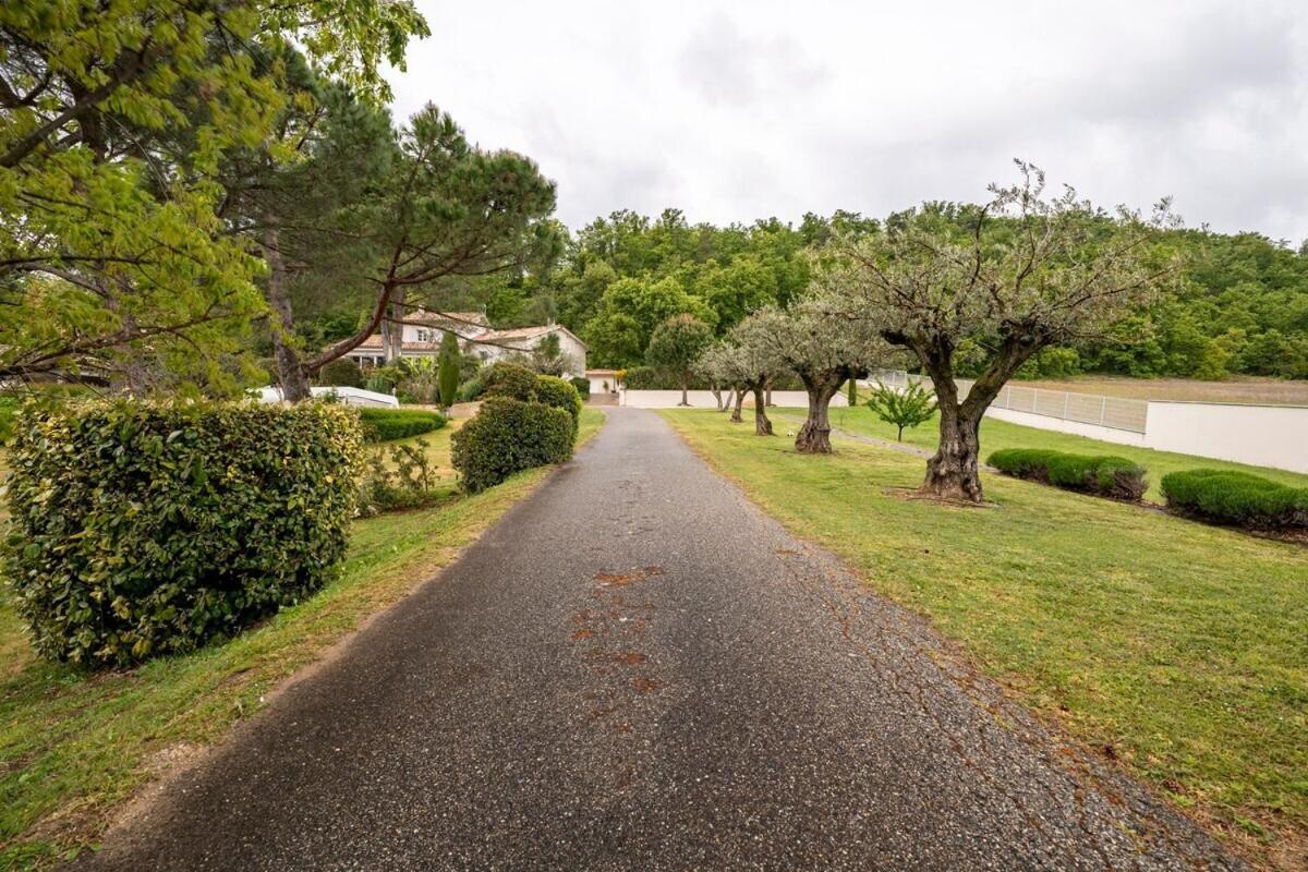 La Villa Moursoise 4 Etoiles Екстер'єр фото