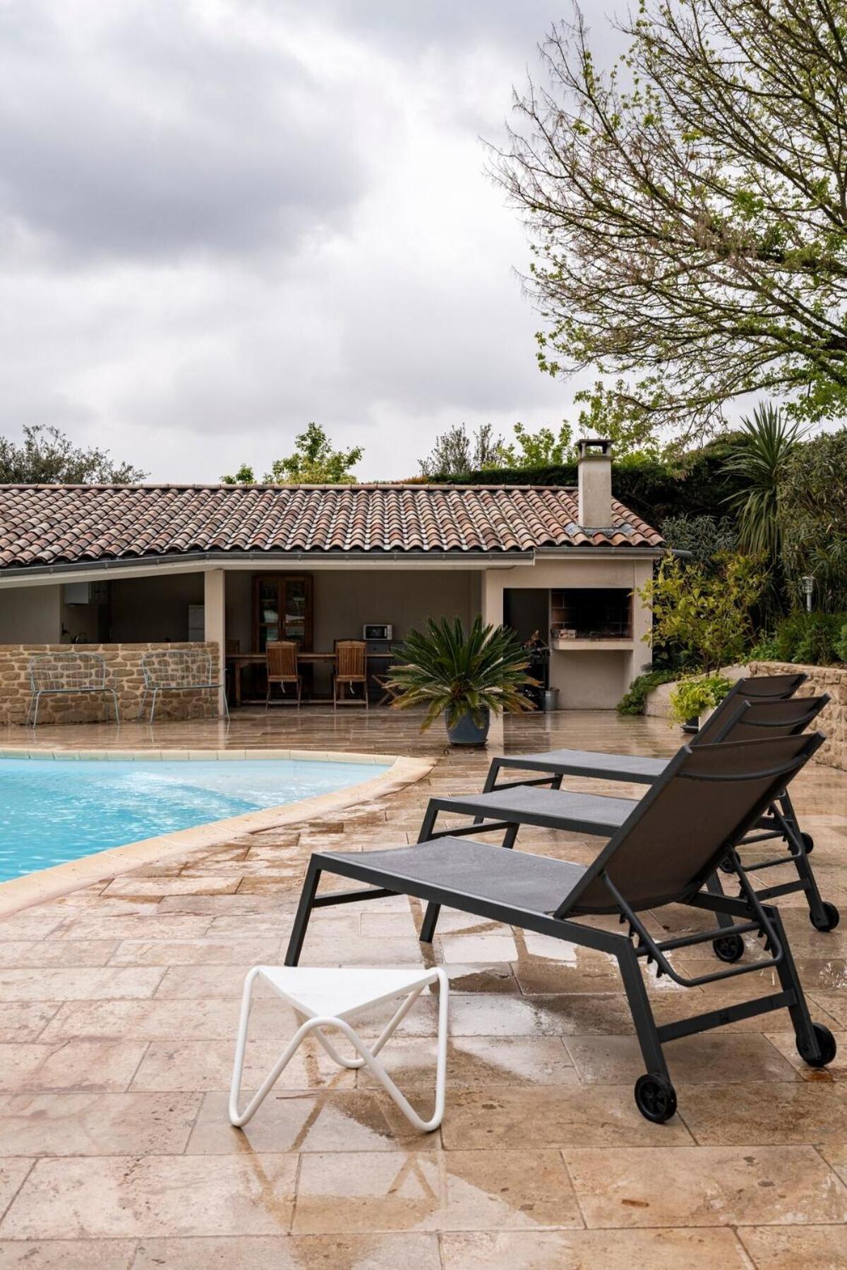 La Villa Moursoise 4 Etoiles Екстер'єр фото