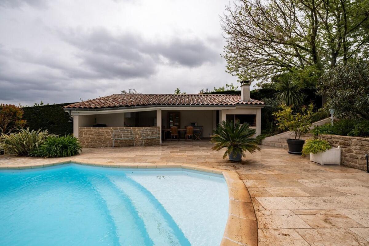La Villa Moursoise 4 Etoiles Екстер'єр фото