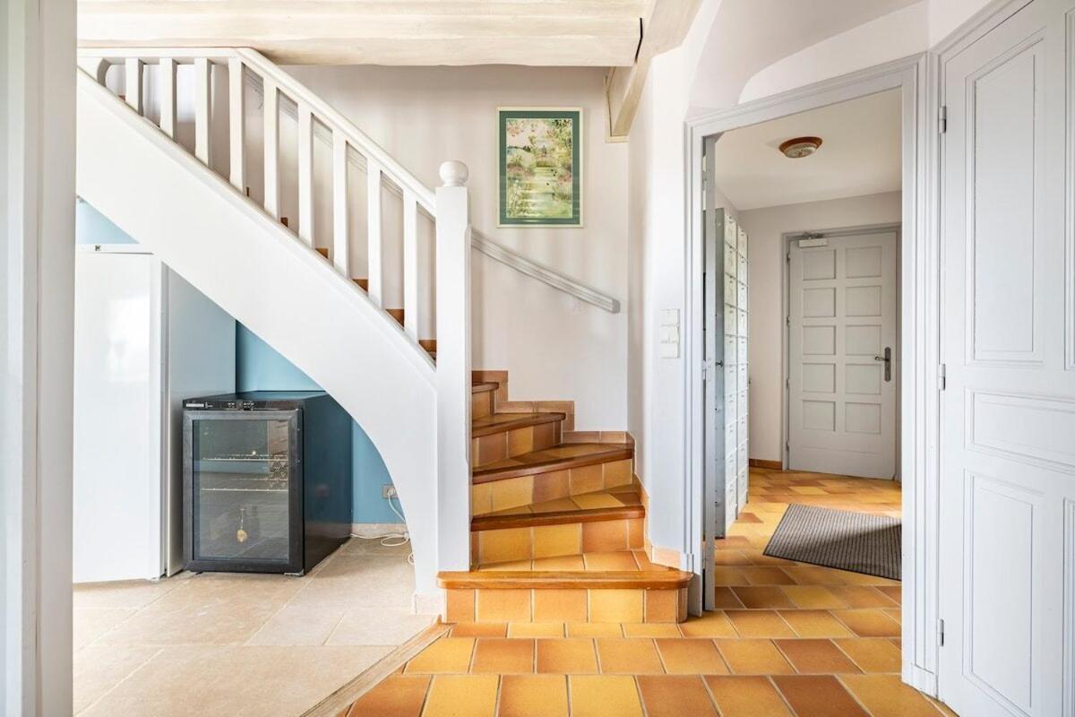 La Villa Moursoise 4 Etoiles Екстер'єр фото