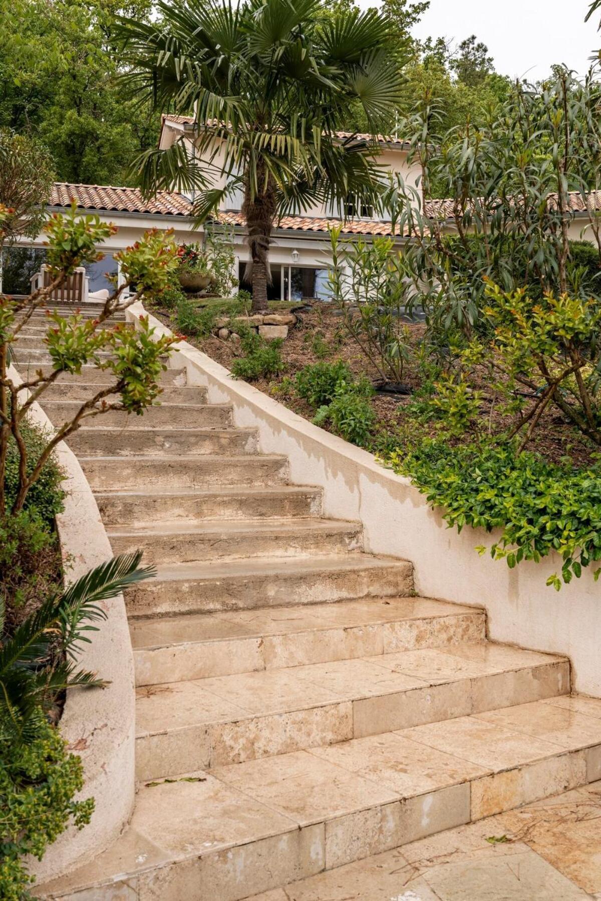 La Villa Moursoise 4 Etoiles Екстер'єр фото