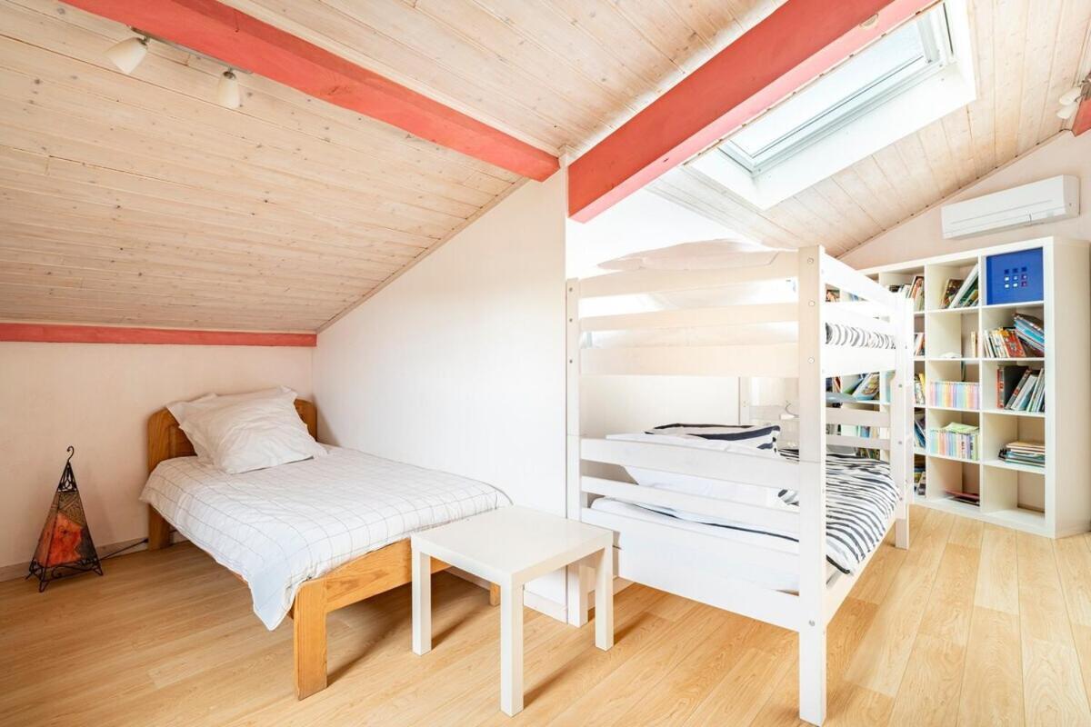 La Villa Moursoise 4 Etoiles Екстер'єр фото